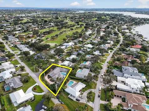 285 Golfview Drive Tequesta FL 33469