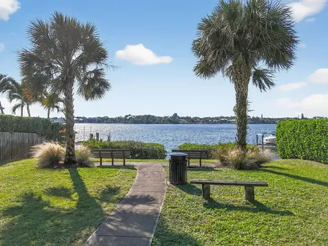 285 Golfview Drive Tequesta FL 33469