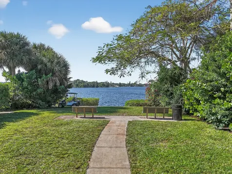 285 Golfview Drive Tequesta FL 33469