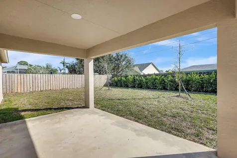 5832 Nw Coosa Drive Port Saint Lucie FL 34986