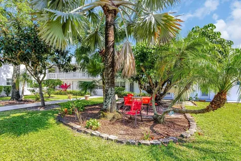 398 Sheffield Q West Palm Beach FL 33417