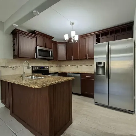 115 Lake Pine Circle Greenacres FL 33463