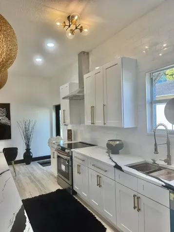 140 Sw 6th Avenue South Bay FL 33493