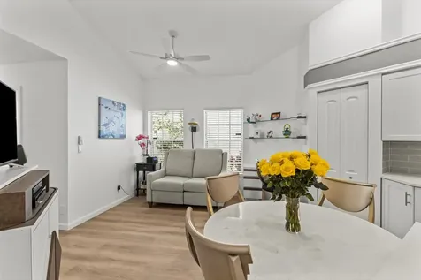 73 Via Verona Palm Beach Gardens FL 33418