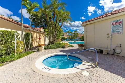 73 Via Verona Palm Beach Gardens FL 33418