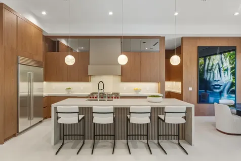 450 Ne Spanish Court Boca Raton FL 33432