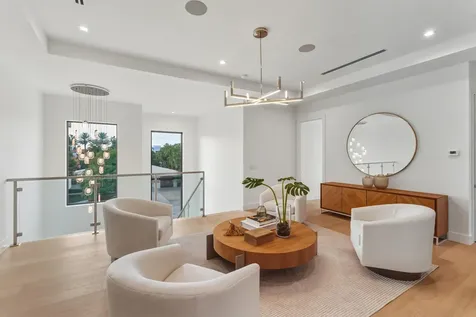 450 Ne Spanish Court Boca Raton FL 33432