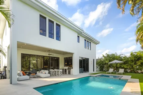 450 Ne Spanish Court Boca Raton FL 33432
