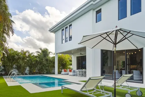450 Ne Spanish Court Boca Raton FL 33432