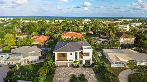 450 Ne Spanish Court Boca Raton FL 33432