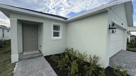 5876 NW Fairfox Way Port Saint Lucie FL 34987