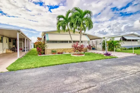 51010 Galina Bay Boynton Beach FL 33436