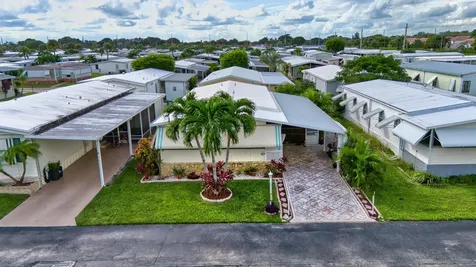 51010 Galina Bay Boynton Beach FL 33436