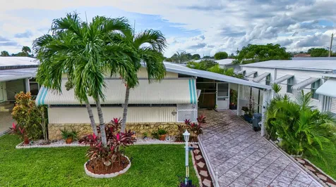 51010 Galina Bay Boynton Beach FL 33436