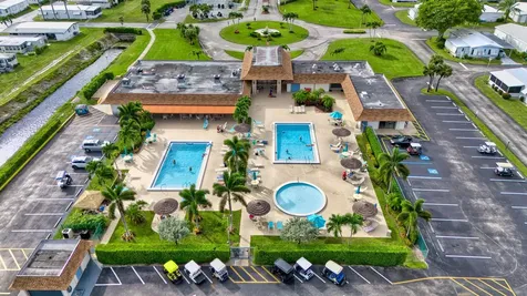 51010 Galina Bay Boynton Beach FL 33436