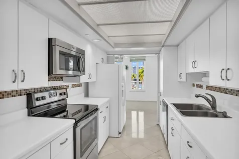 120 Se 5th Avenue Boca Raton FL 33432