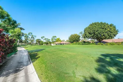 4663 Kittiwake Court Boynton Beach FL 33436