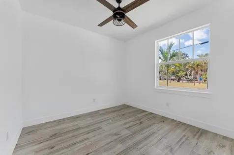 337 Oak Alley Delray Beach FL 33444