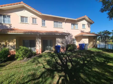 102 S Santa Catalina Circle North Lauderdale FL 33068