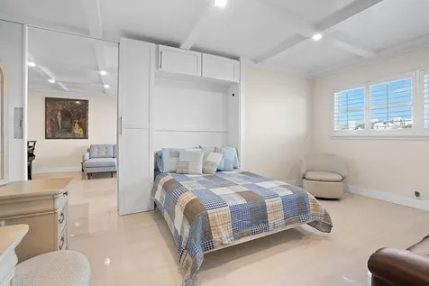 20 Yacht Club Drive North Palm Beach FL 33408