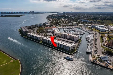20 Yacht Club Drive North Palm Beach FL 33408