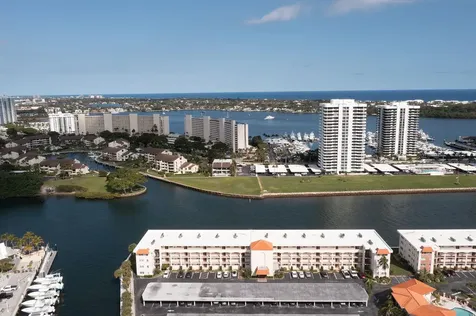 20 Yacht Club Drive North Palm Beach FL 33408