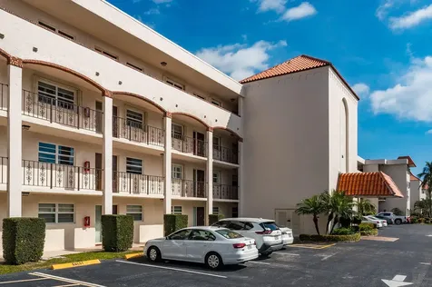 20 Yacht Club Drive North Palm Beach FL 33408