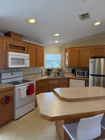 47 El Camino Real Port Saint Lucie FL 34952