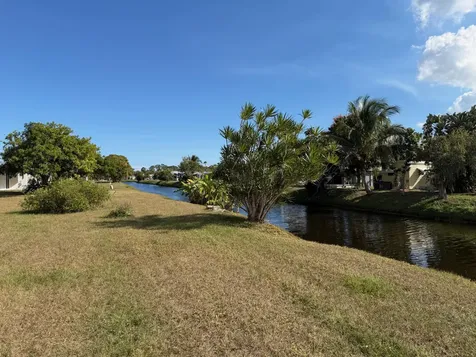 47 El Camino Real Port Saint Lucie FL 34952