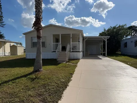 47 El Camino Real Port Saint Lucie FL 34952
