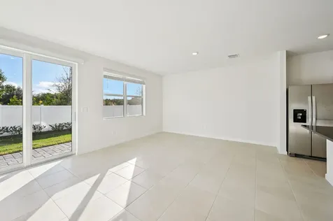 598 Salisbury Circle Fort Pierce FL 34982