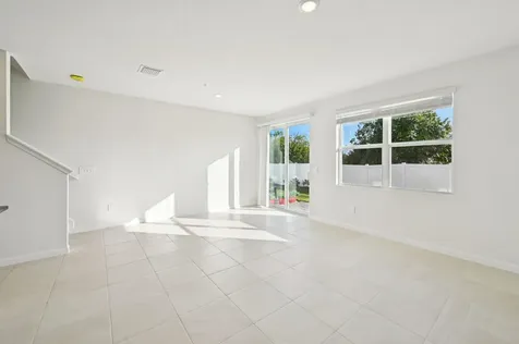 598 Salisbury Circle Fort Pierce FL 34982