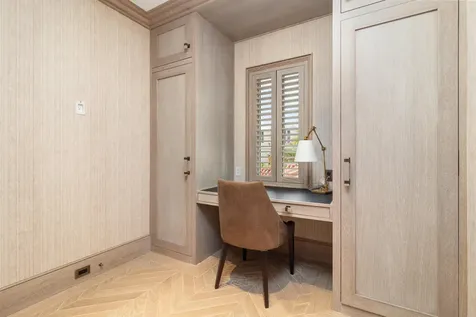 236 Phipps Plaza Palm Beach FL 33480