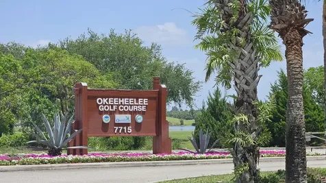 1768 Sawgrass Circle Greenacres FL 33413