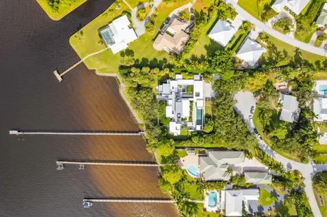 1924 Nw Shore Terrace Stuart FL 34994