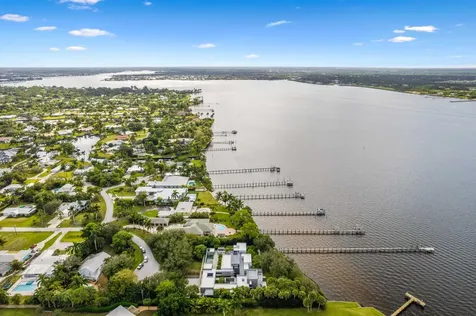 1924 Nw Shore Terrace Stuart FL 34994