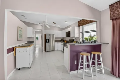 2570 Nw 13th Street Delray Beach FL 33445
