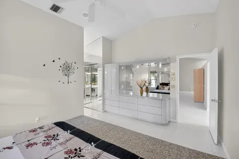2570 Nw 13th Street Delray Beach FL 33445