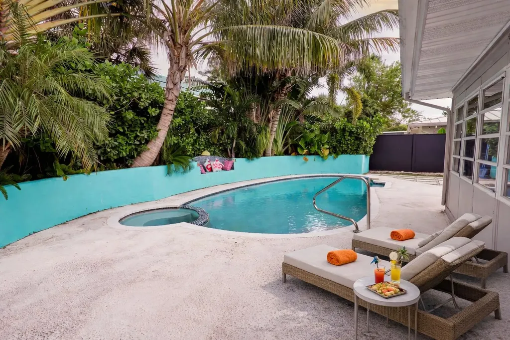 113 Park Lane Hypoluxo FL 33462