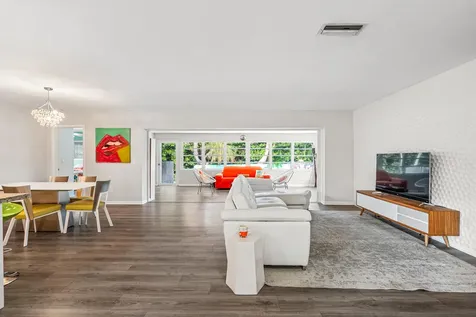 113 Park Lane Hypoluxo FL 33462