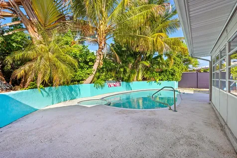 113 Park Lane Hypoluxo FL 33462