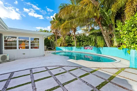 113 Park Lane Hypoluxo FL 33462