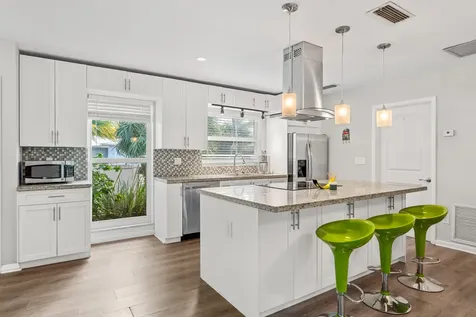 113 Park Lane Hypoluxo FL 33462