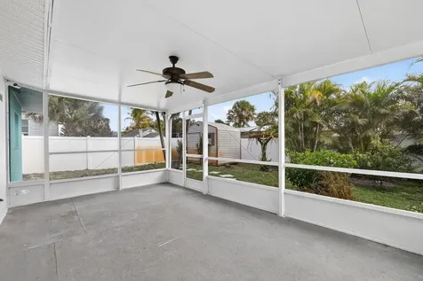 607 Se Cortez Avenue Stuart FL 34994