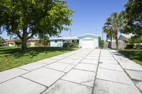 709 Lindell Boulevard Delray Beach FL 33444