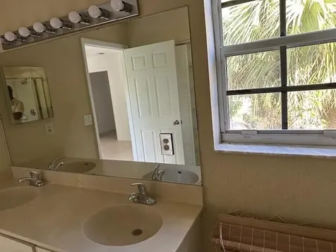 4172 Pine Hollow Circle Greenacres FL 33463