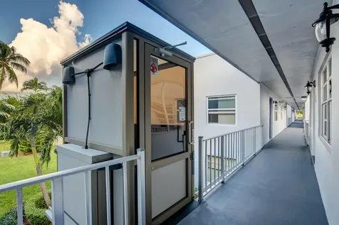 42 Burgundy A Delray Beach FL 33484