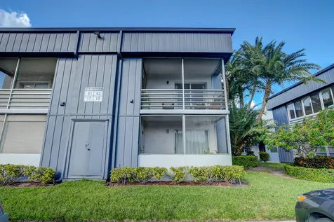 42 Burgundy A Delray Beach FL 33484