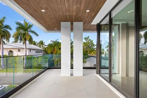 1099 Ne 4th Avenue Boca Raton FL 33432