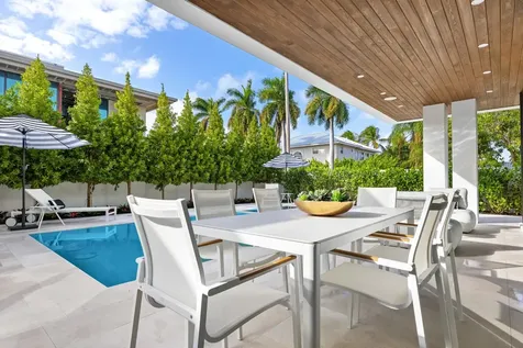 1099 Ne 4th Avenue Boca Raton FL 33432